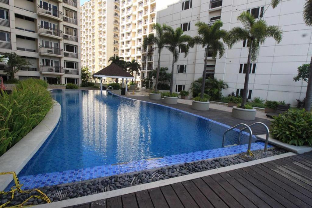 Paranaque City Solemare Parksuites Condo מראה חיצוני תמונה